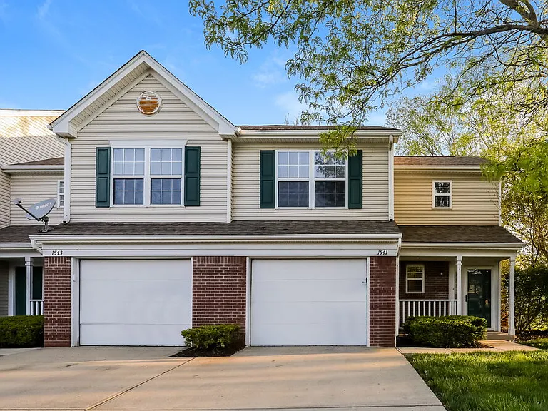 1541 Brookfield Cir — Photo 1