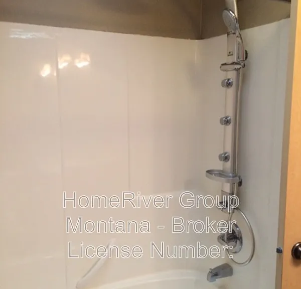 516 Connor Ct — Photo 8