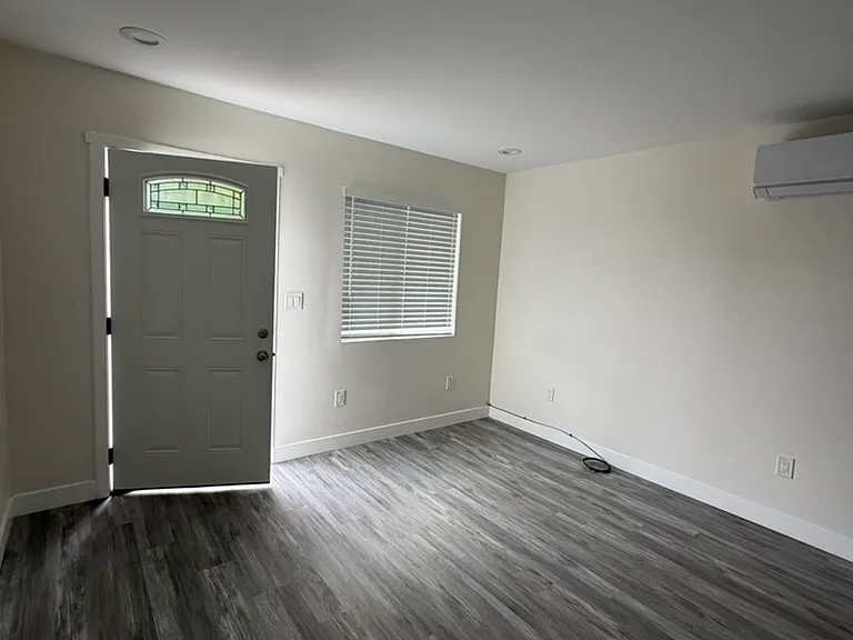 331 W Walnut Ave #1 — Photo 15