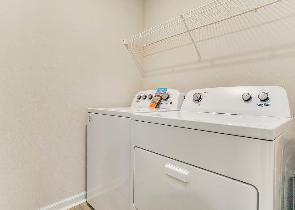 2nd image of 4683 Malay Cir