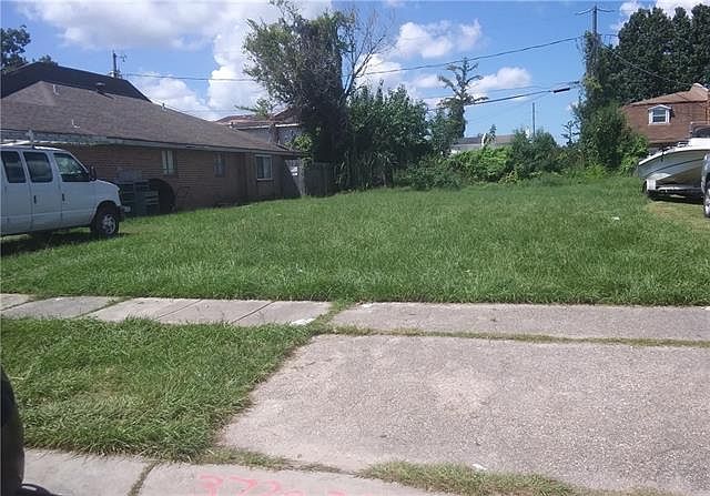 1st image of 3720 Shangri La Dr