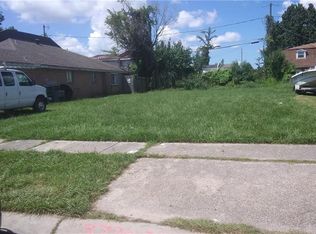 3720 Shangri La Dr, Chalmette, LA 70043