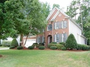 305 Hassellwood Dr, Cary, NC 27518