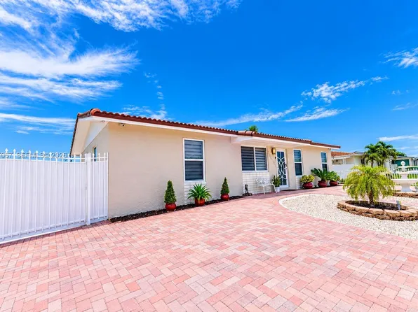 25305 SW 124th Ct, Homestead, FL 33032