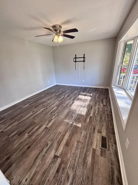 3680 Golfview Rd — Photo 3