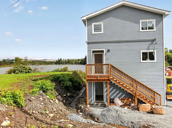 1203 Saint Margarets Bay Rd, Beechville, NS B3T 1A7