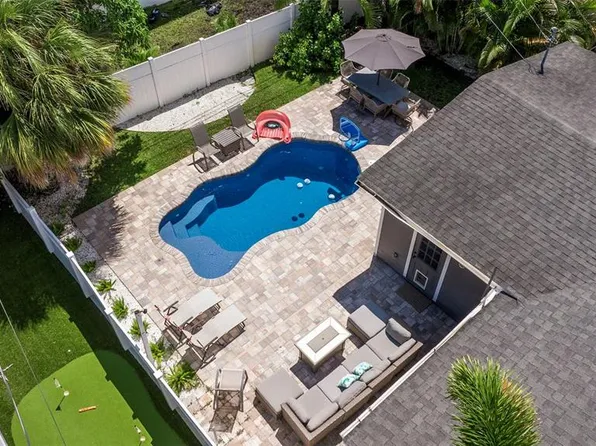 1864 New Hampshire Ave NE, Saint Petersburg, FL 33703