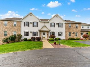 3649 Indian Run Dr, Canfield, OH 44406