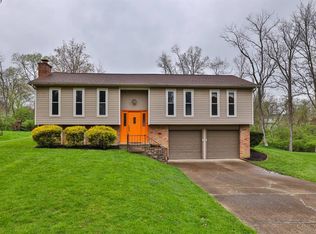 860 Meadow Ridge Dr, Cincinnati, OH 45245