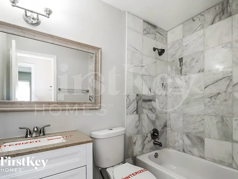 405 Sheringham Ct — Photo 14