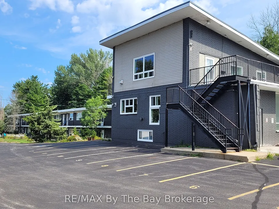 280 River Rd E #C01