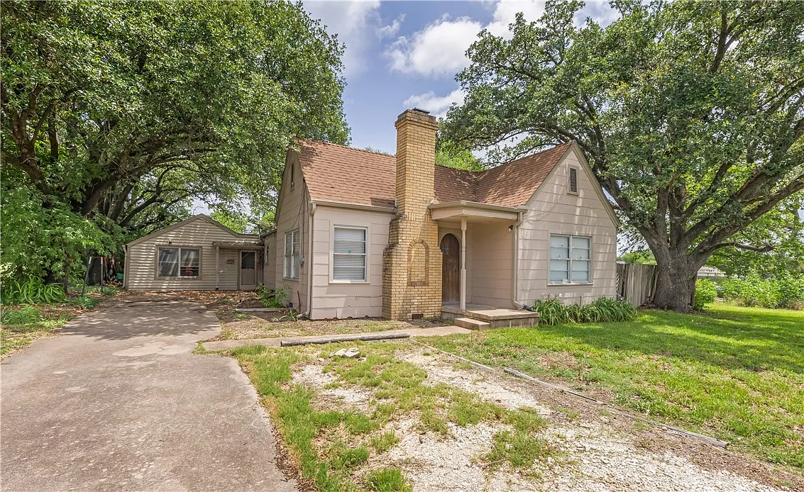 3 bed, 1688 sqft, $1,495 — Photo 1