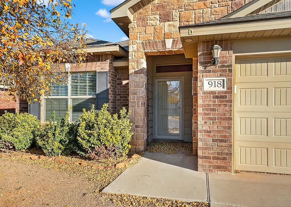 1st image of 918 Nolan Ryan Dr