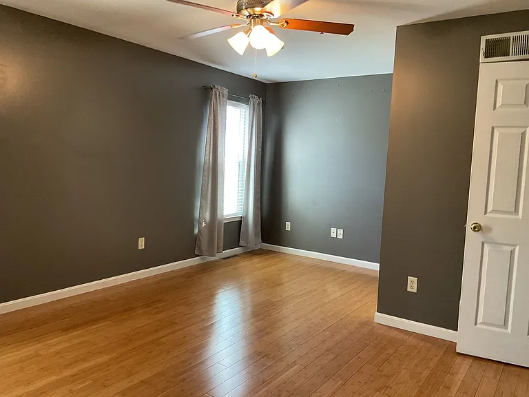1703 Susquehanna St — Photo 21
