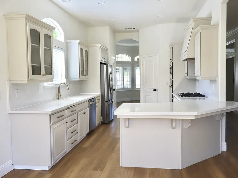368 W Vermont Ave — Photo 3