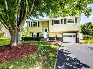3698 Buttercup Ln, Baldwinsville, NY 13027