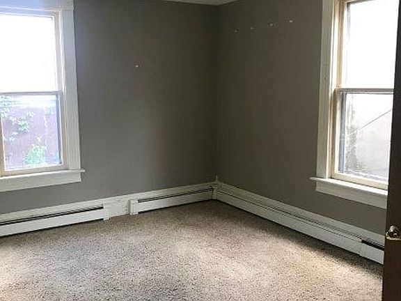 3rd image of 608 Norwood St #4