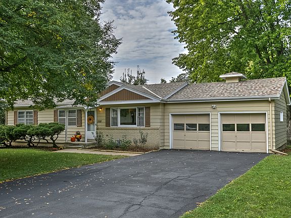 3rd image of 2212 S 88th St
