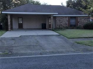 408 Golden Fields Dr, Lafayette, LA 70506