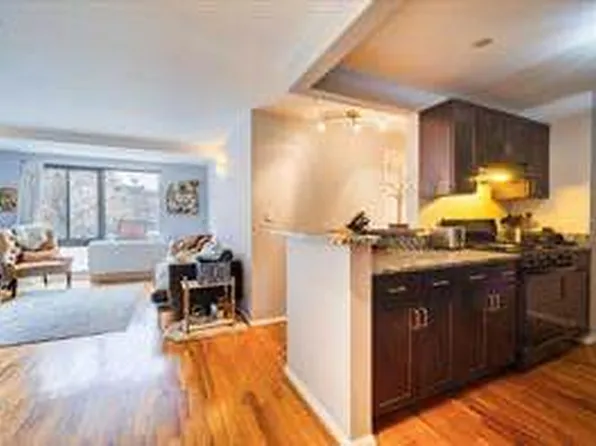 150 Feather Bed Lane image 10 of 24