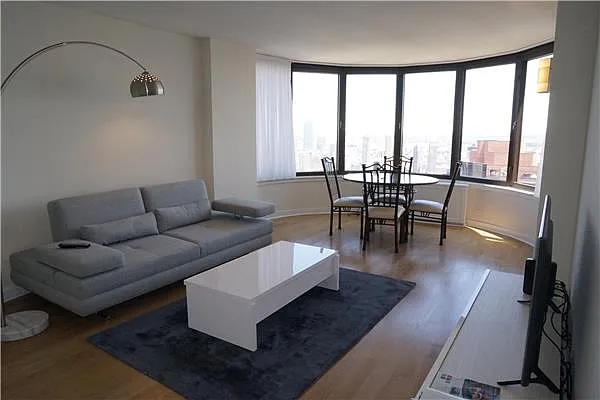 Rented by Park River | media 33