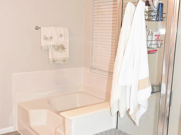 6985 Honey Tree Ln — Photo 15