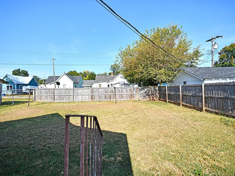 81 Wallace St — Photo 21