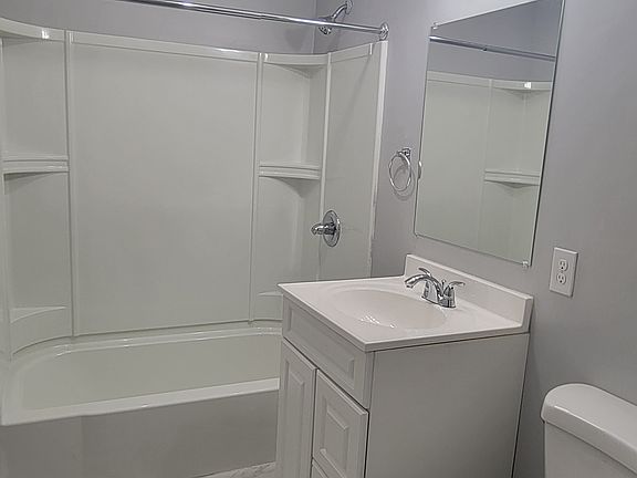 2nd image of 639 W Main St #2W