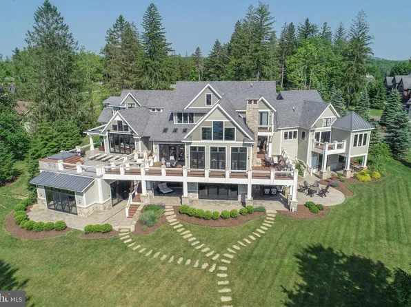 47 Holy Cross Cir, Oakland, MD 21550