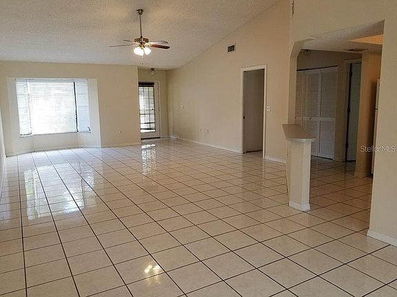 4th image of 1749 Briar Creek Ln