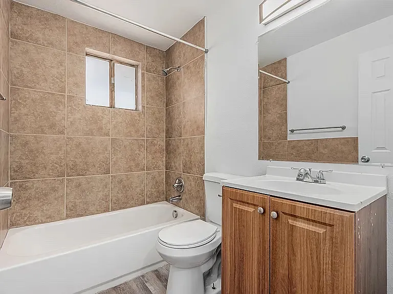1012 S Smith Rd #1 — Photo 10
