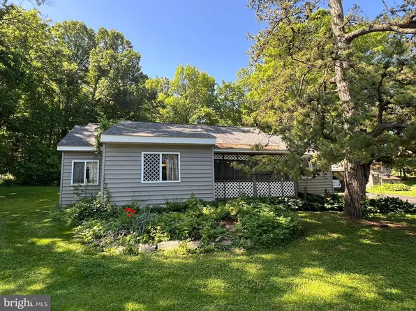 534 Icedale Rd, Honey Brook, PA 19344
