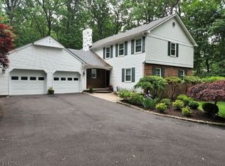 19 Timberline Dr, Bridgewater, NJ 08807