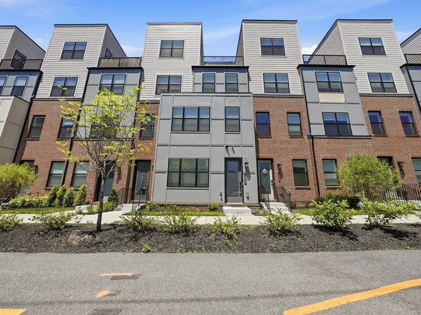 4927 Eisenhower Ave, Alexandria, VA 22304