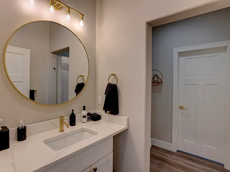 855 Lincoln Dr — Photo 22