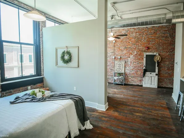 2nd Street Artist Lofts, 116 N 2nd St #D56ba7f7b, Decatur, IN 46733
