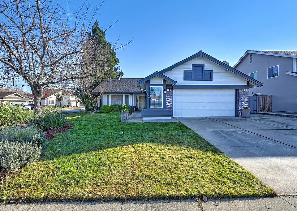 1st image of 1526 Carbury Way