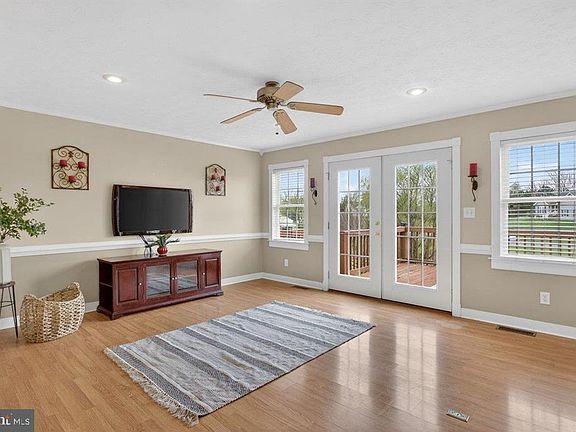 3rd image of 145 Sugar Mill Ln