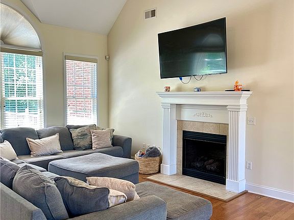 5th image of 113 Topsail Dr