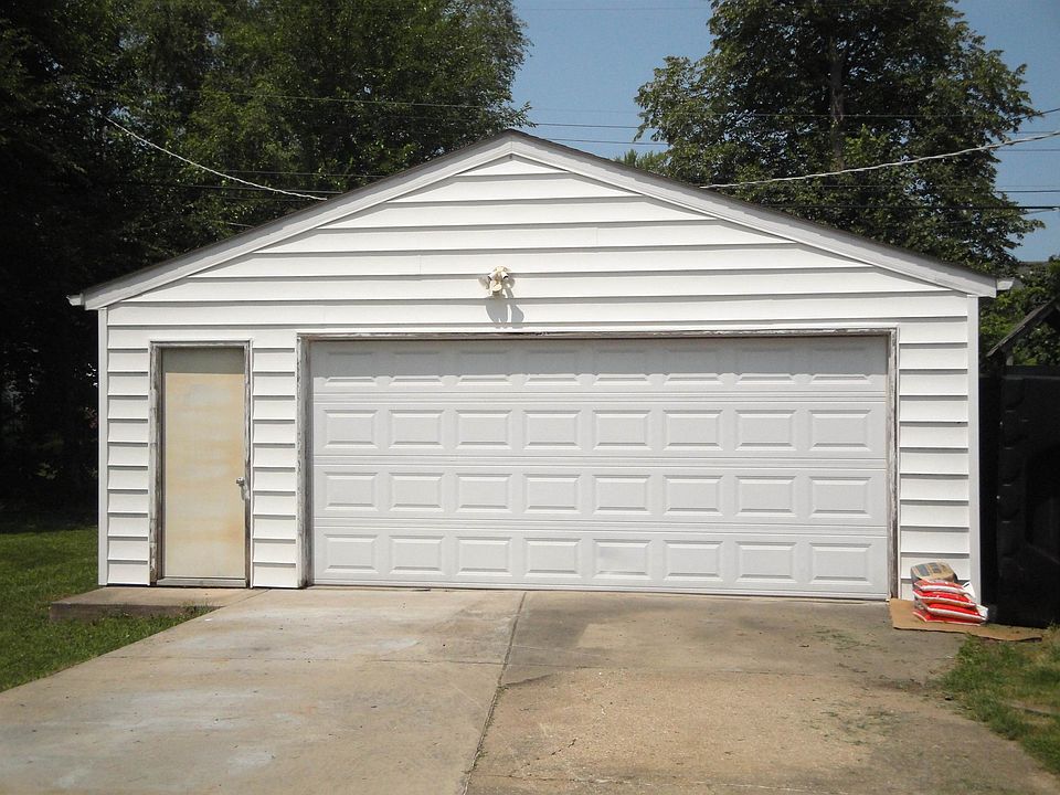 2nd image of 1519 Barton Blvd