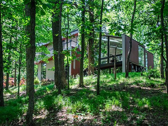 4th image of 1125 Elmwood Dr
