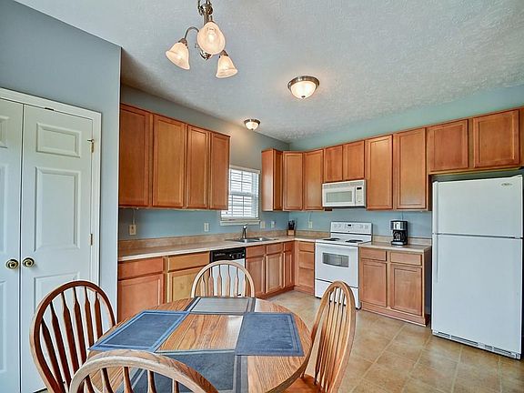 5th image of 10817 Tedder Lake Dr