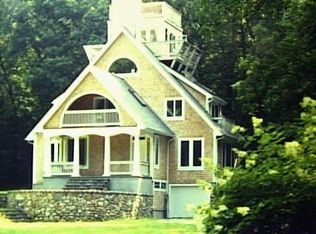 16 Valley Field Rd S, Sandy Hook, CT 06482