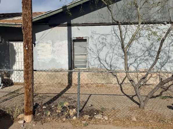 15221 Los Angeles St, Clint, TX 79836