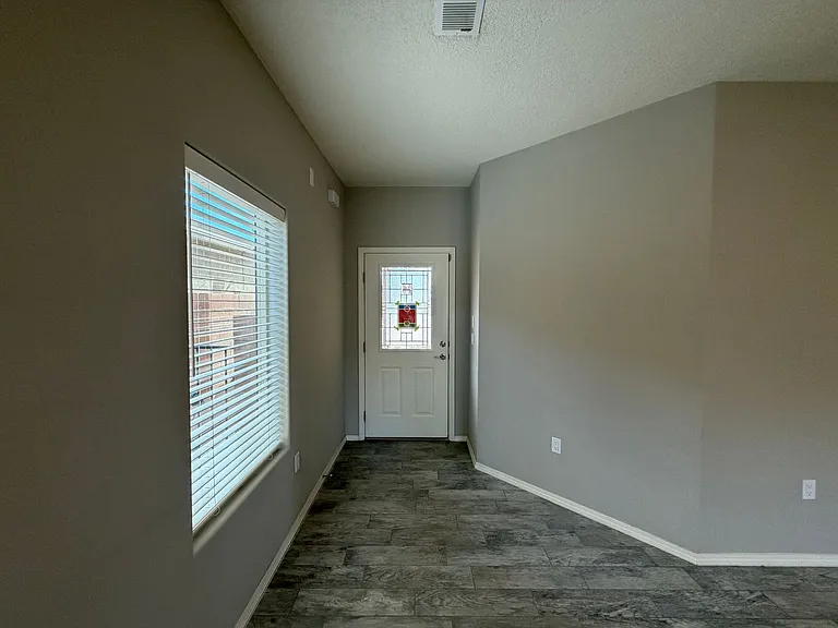 860 Firewheel Loop SW — Photo 7