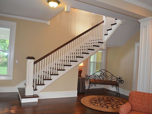 4th image of 619 Dalzell St