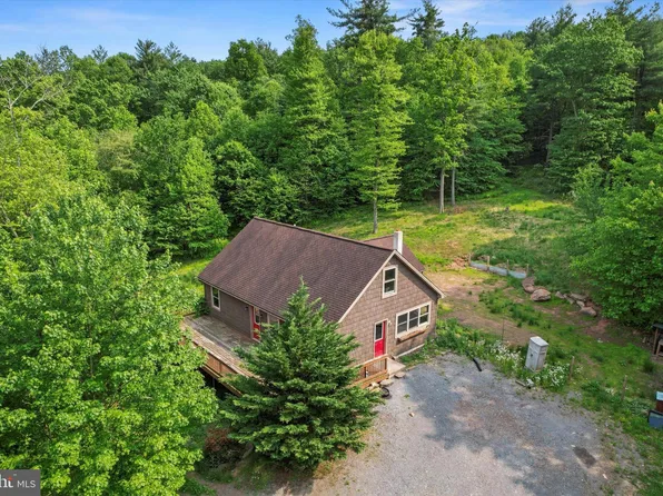 692 Pine Hill Rd, Marysville, PA 17053
