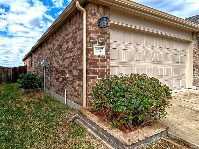 704 Rivers Creek Ln — Photo 4