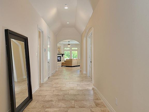 4th image of 227 Capriccio Ln