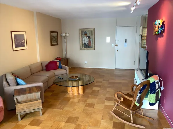 26910 Grand Central Parkway #11S, Floral Park, NY 11005